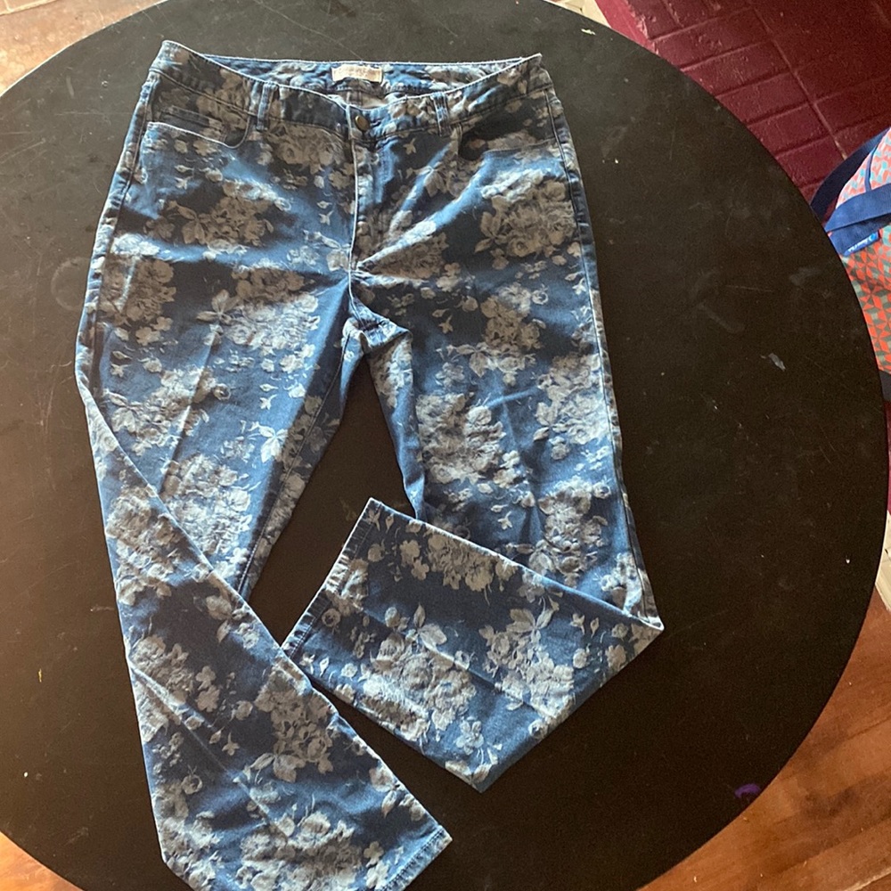 Jeans with flowers on them
